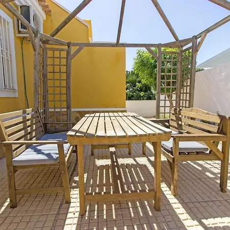 Sr105 4 Bed Family With Private Pool