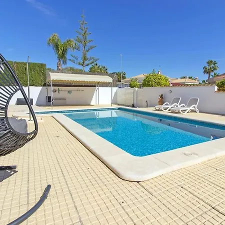 Sr105 4 Bed Family With Private Pool *